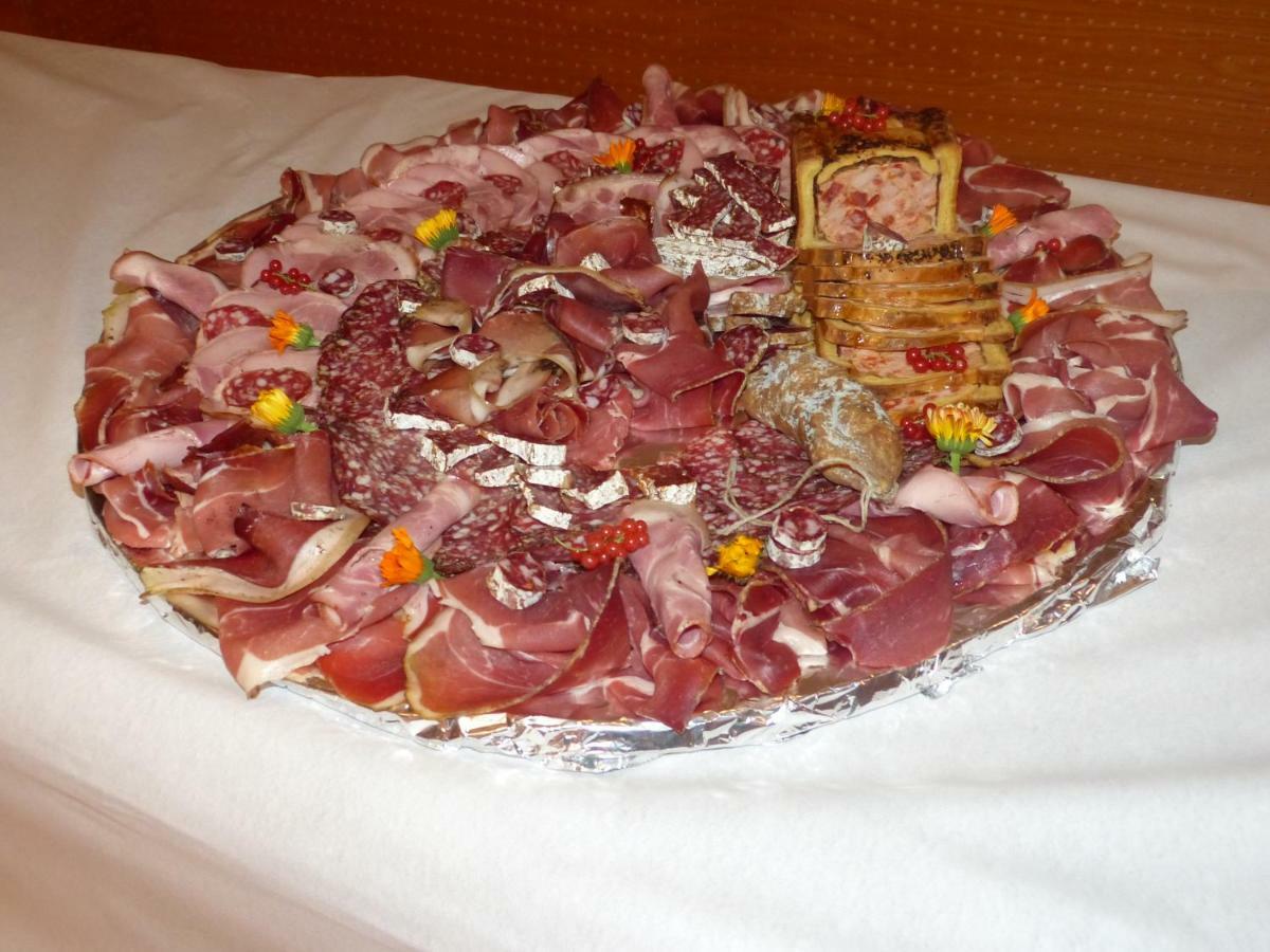 Saint-Chély-dʼApcher Le Lion D'Or酒店 外观 照片