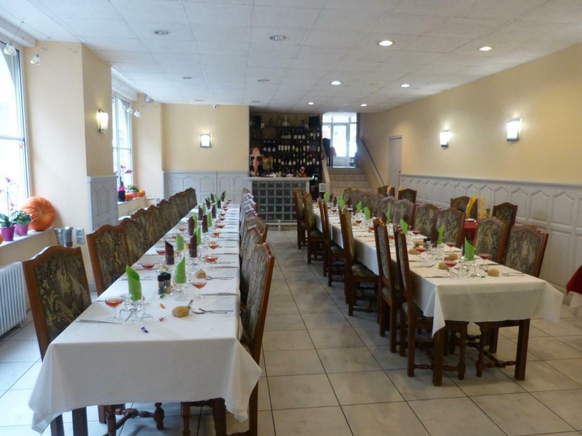 Saint-Chély-dʼApcher Le Lion D'Or酒店 外观 照片